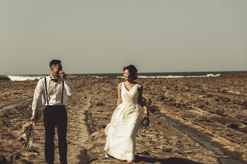 【秘密のロケ地プラン】お二人らしい自然体な写真を残しませんか?(海ロケ・衣装・データ付き)