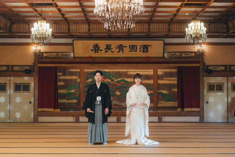 歴史的な建物と和装