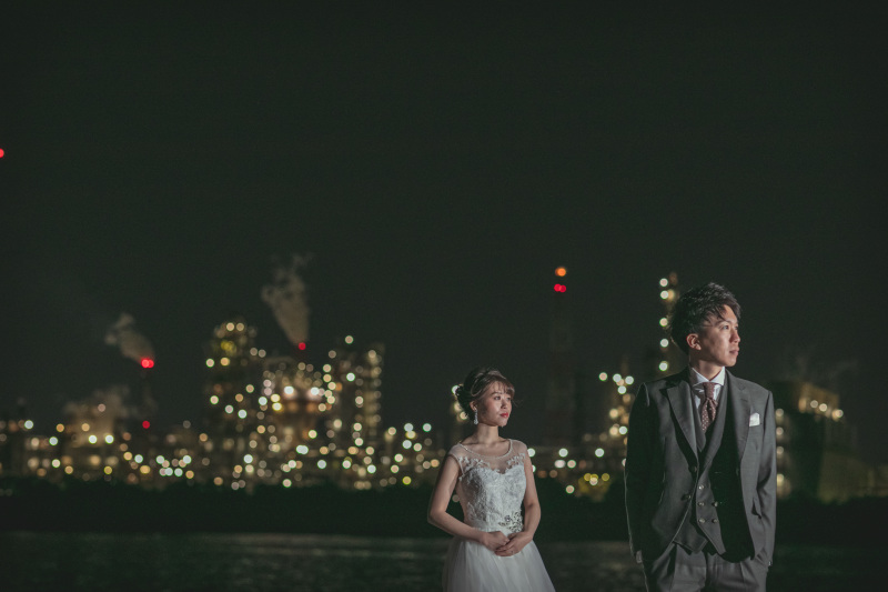 ドレスとタキシードに着替えていざ工場夜景へ