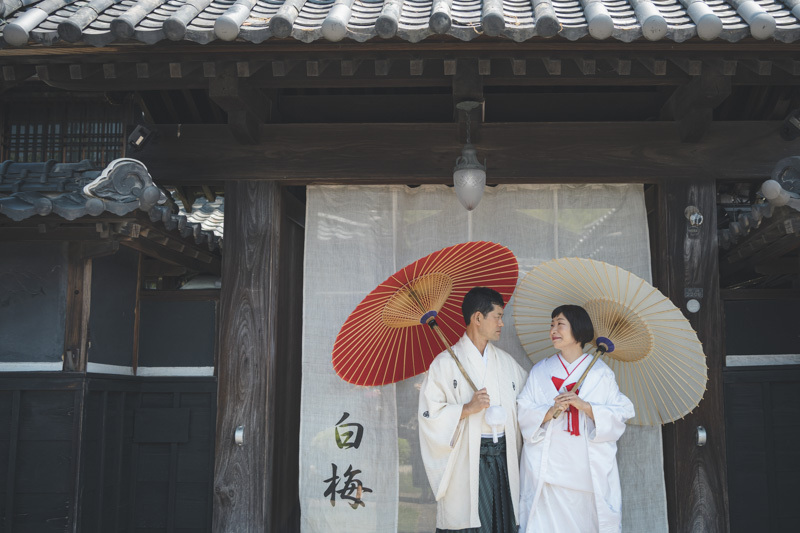 和装+洋装【ザ・白梅クラシックガーデン】歴史ある庭園と酒蔵チャペルでの2着撮影が叶うプラン