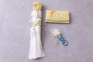 抱え小物【ひわ刺繍】