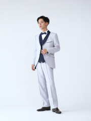 マットシルバーネイビータキシード