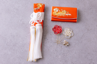 抱え小物【朱刺繍】