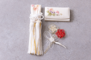 抱え小物【白地刺繍】