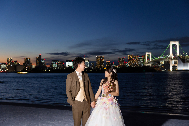 レインボーブリッジに照らされて。