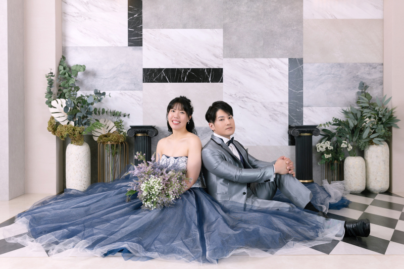 床に座って・・・♥