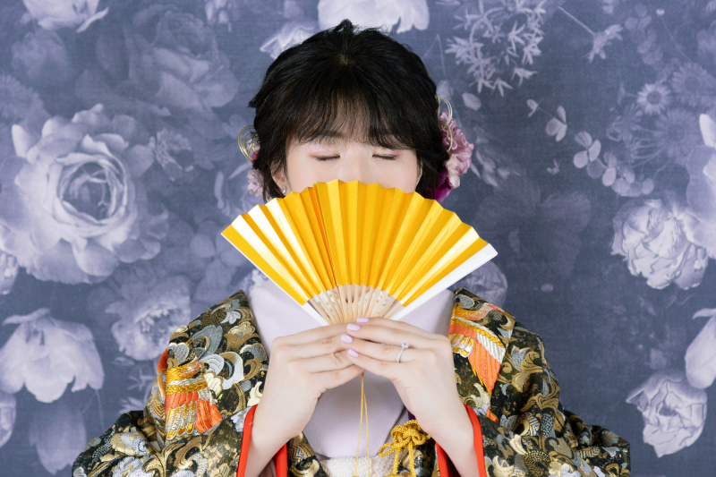 扇子で・・・