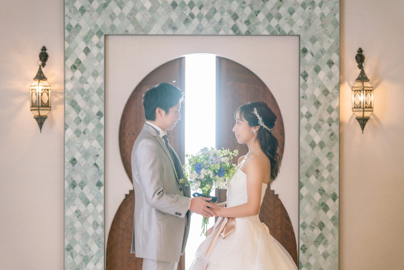 扉の背景で逆光のお写真はいかがですか?✧