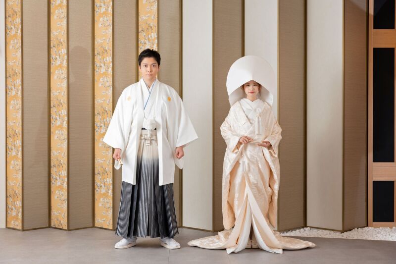 白無垢と白い紋服で