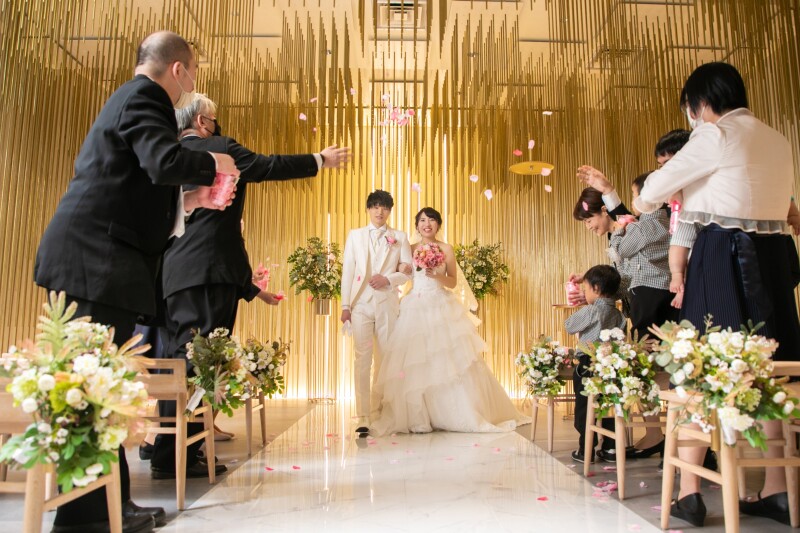 フラワーシャワー退場