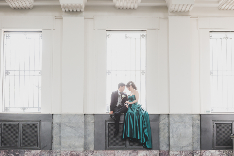 窓際のお座りショット