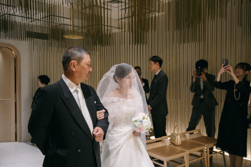 お父様のエスコートで