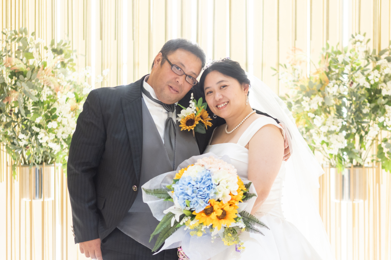 【洋装1点】大きなひまわりのブーケと