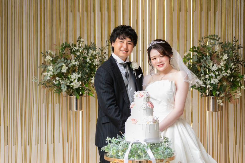 ケーキ入刀シーン