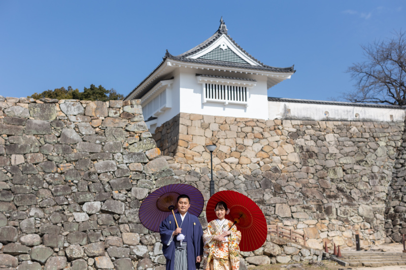 不明門 (あかずのもん)に向かう石垣