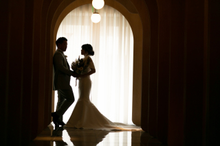 オフショルダー＆マーメイドドレス