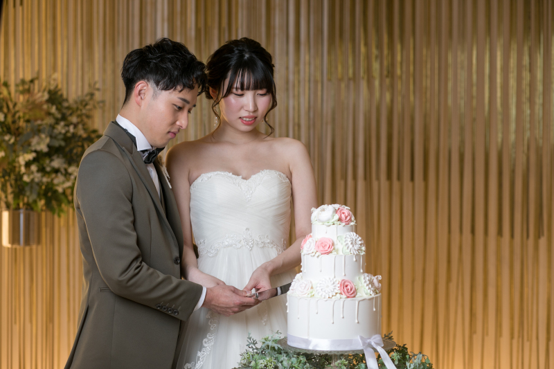 ウエディングケーキ入刀