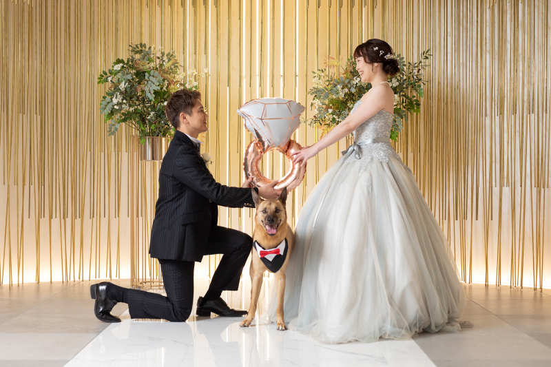 指輪の風船を使って...