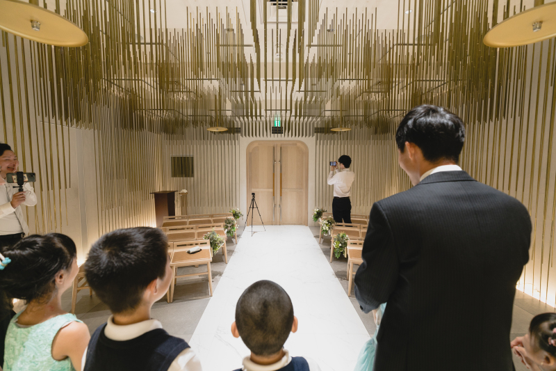 サプライズ開始！