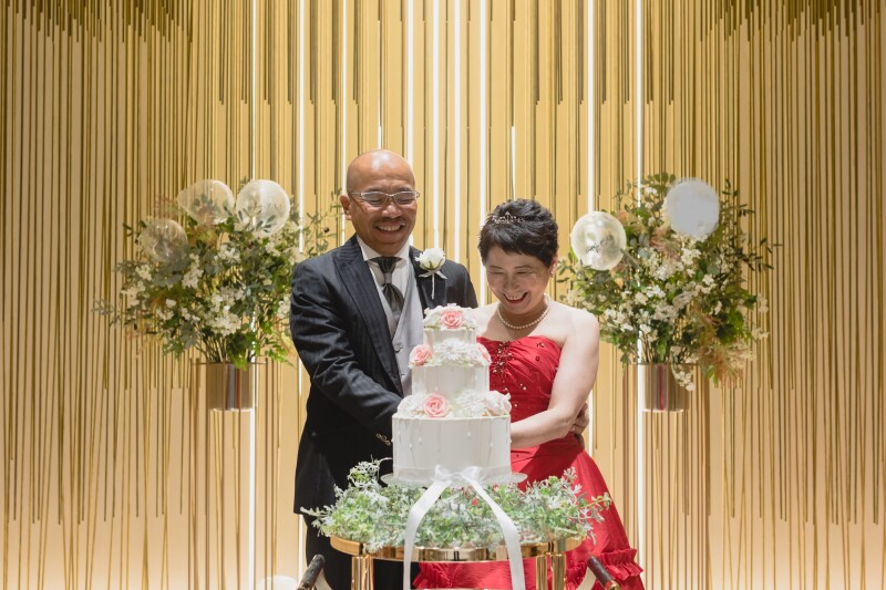 ケーキ入刀シーン