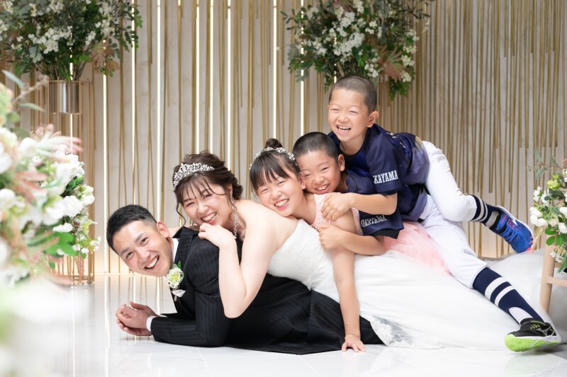小さな結婚式 岡山店_家族・友人を撮影に呼べる