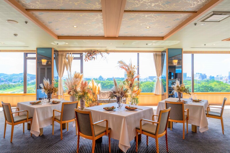 小さな結婚式 岡山店_会食ができる