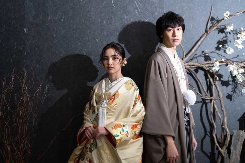 梅の花を西陣織で仕上げた和装