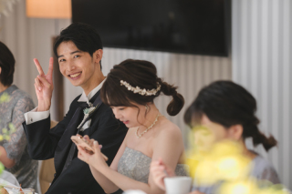 新郎様だけカメラに気付いた瞬間を...