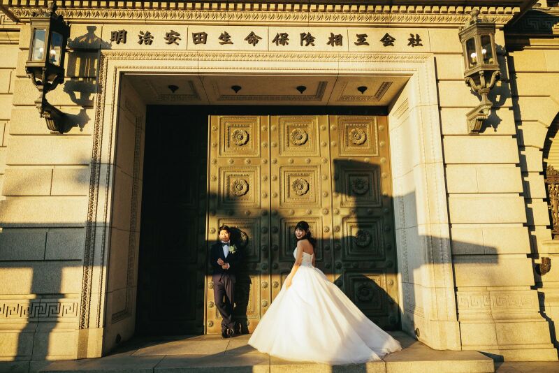 重厚感のある扉の前で…