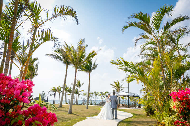 沖縄の緑に囲まれて