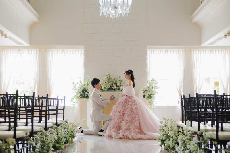 チャペルでプロポーズ風ショット❁