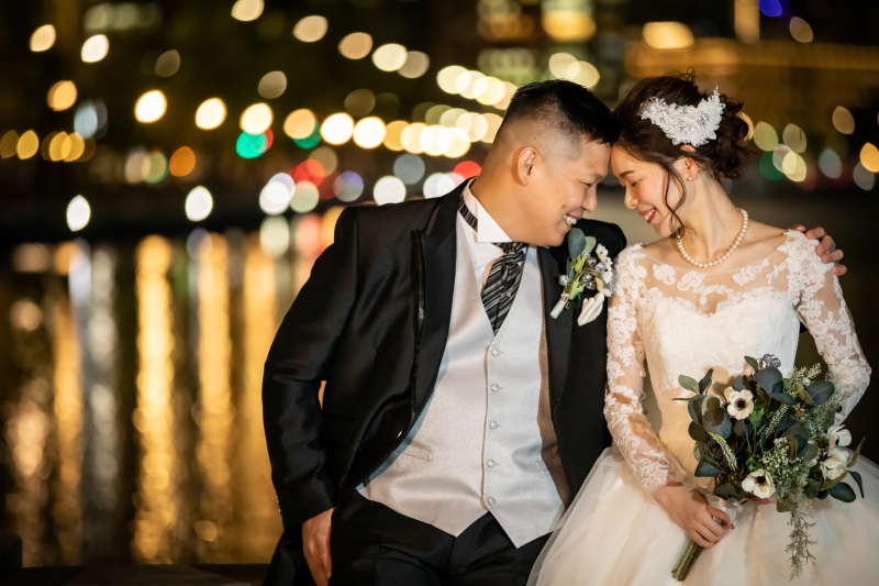 カラフルな光のリフレクション