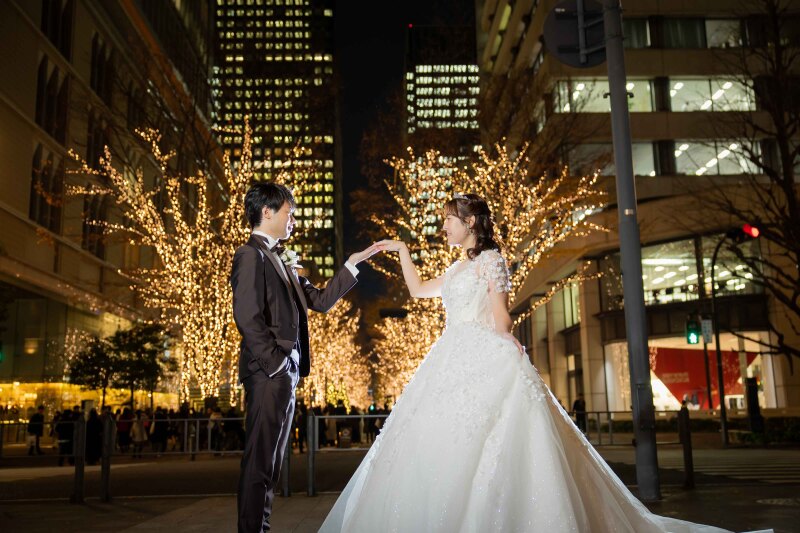 煌びやかなイルミネーションをバックに1枚♡