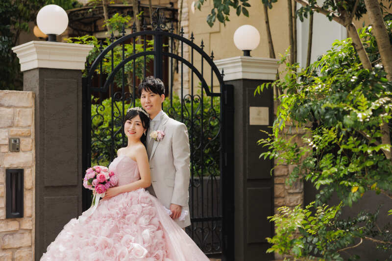 アンティーク調のエントランス前でも♪