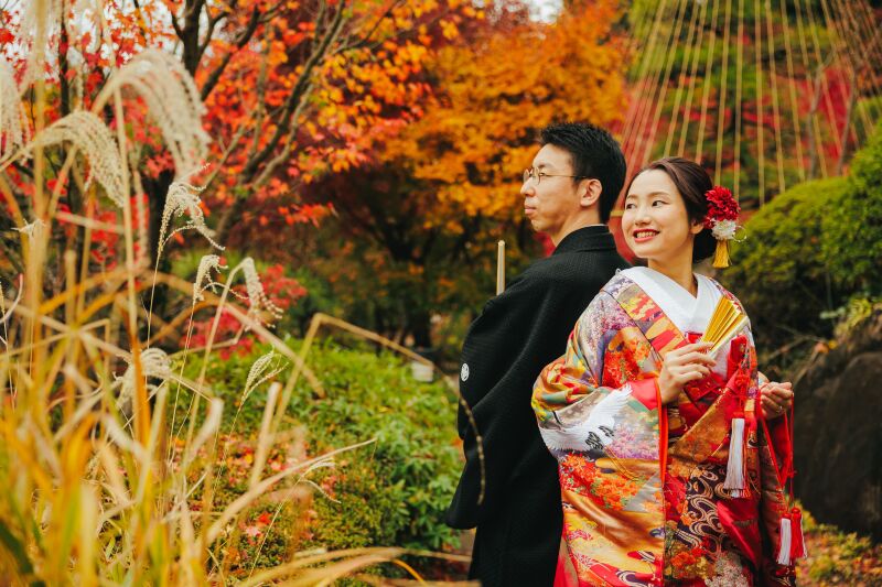 おふたりで、背中合わせの仲良しショット