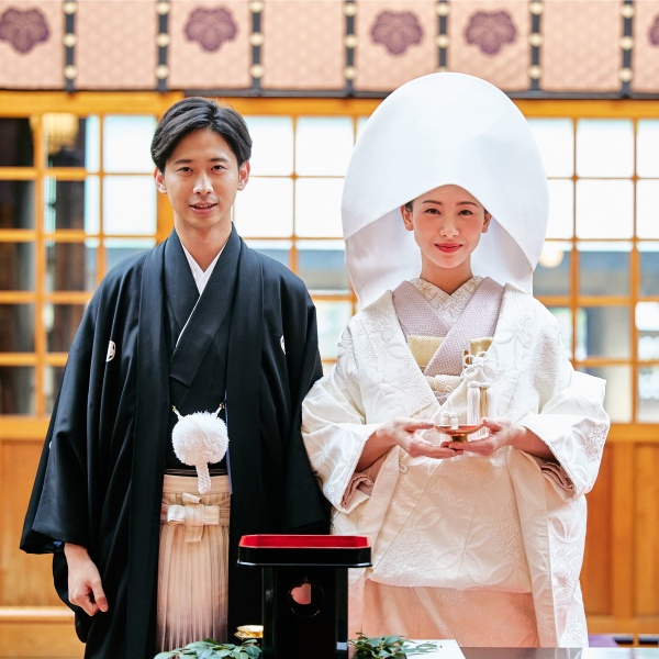 クチュールナオコ銀座本店_衣装の試着ができる