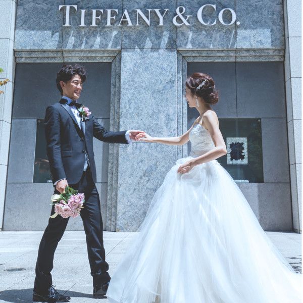 クチュールナオコ銀座本店_衣装の試着ができる