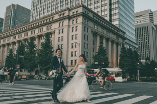 東京駅前でのお二人