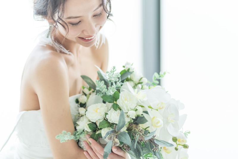 人気のブランドドレスで!【チャペルフォト/ホテルモントレ銀座】(撮影データ50カット)*憧れのチャペルでフォトウエディングを
