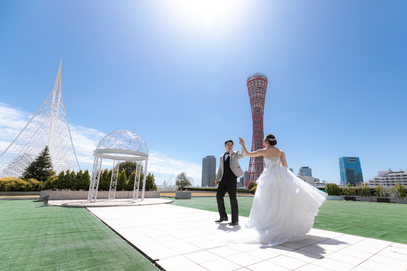 外に出て、神戸の街並みをバックにパシャリ