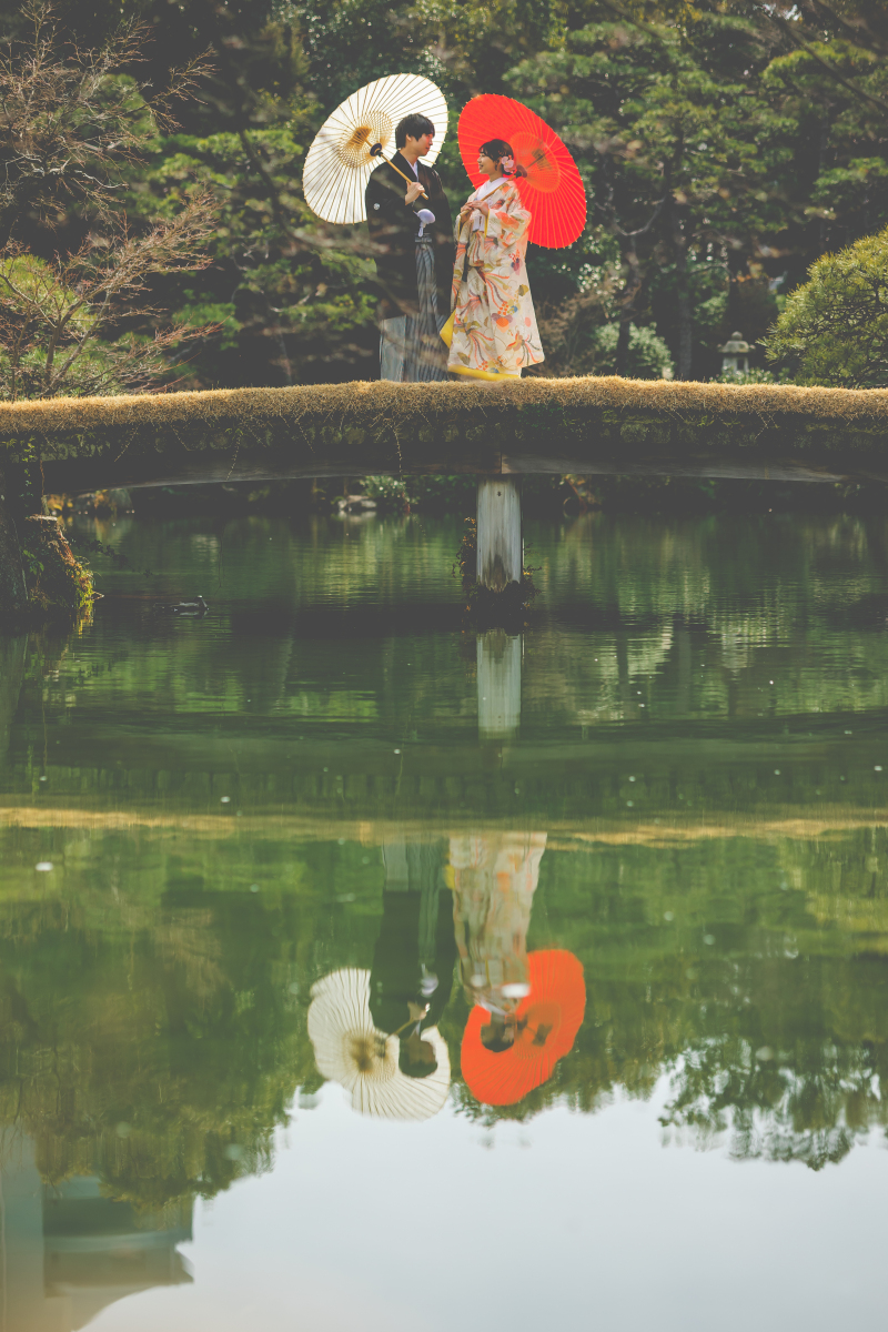 水面に映る、おふたりの姿♥