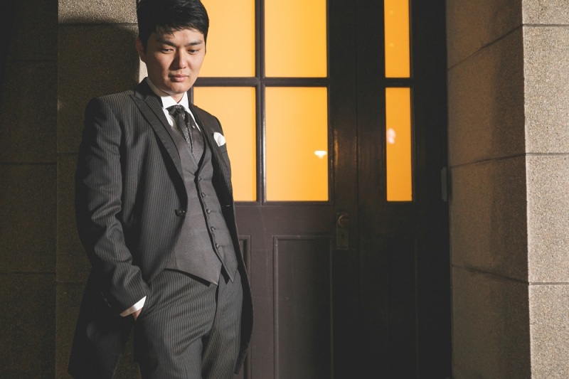 クールな新郎様