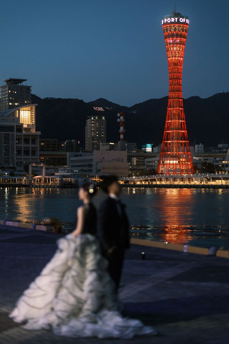 きらめく夜景に包まれて