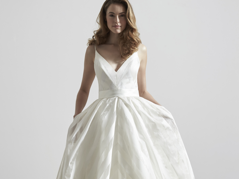 クチュールナオコ神戸店_インポートドレスの取扱いがある