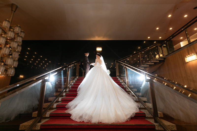 家族に見守られて｜13会場から選べる、貸切チャペルで叶えるファミリーフォトプラン【データ50カット込み】