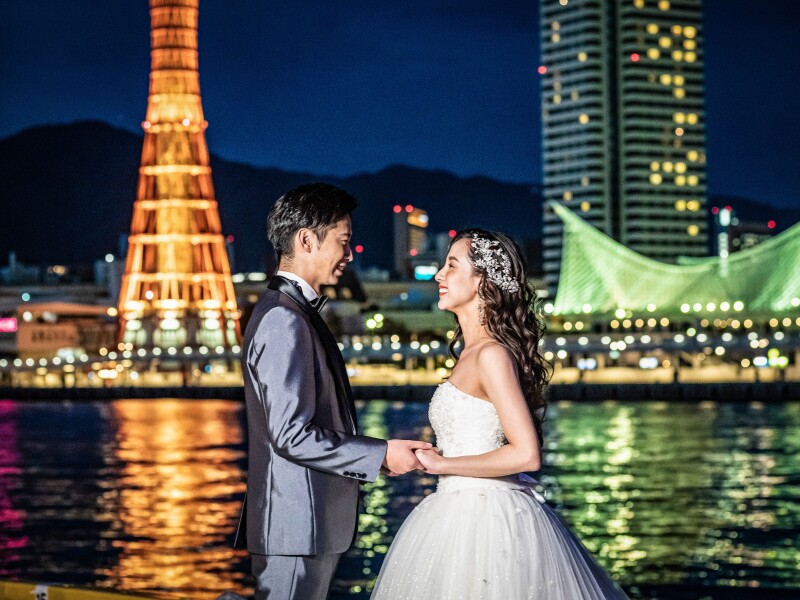 【ハーバー(ナイト)】美しいライトアップの神戸夜景フォト*ブランドドレスからセレクトできる洋装ロケプラン+データ50カット付
