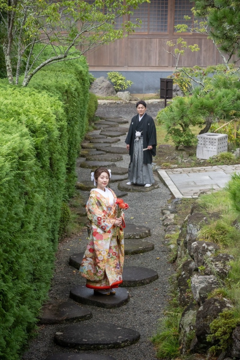 石畳の上でかっこよく。