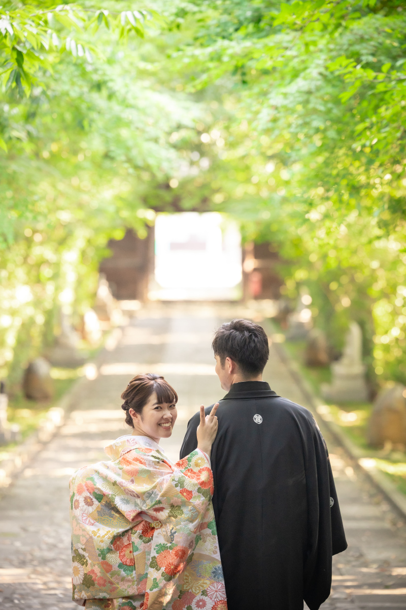 参道でふりむきショット