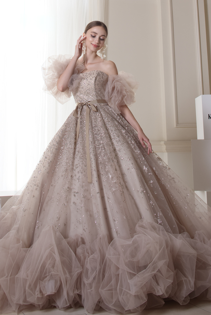 クチュールナオコ仙台店_カラードレスが豊富