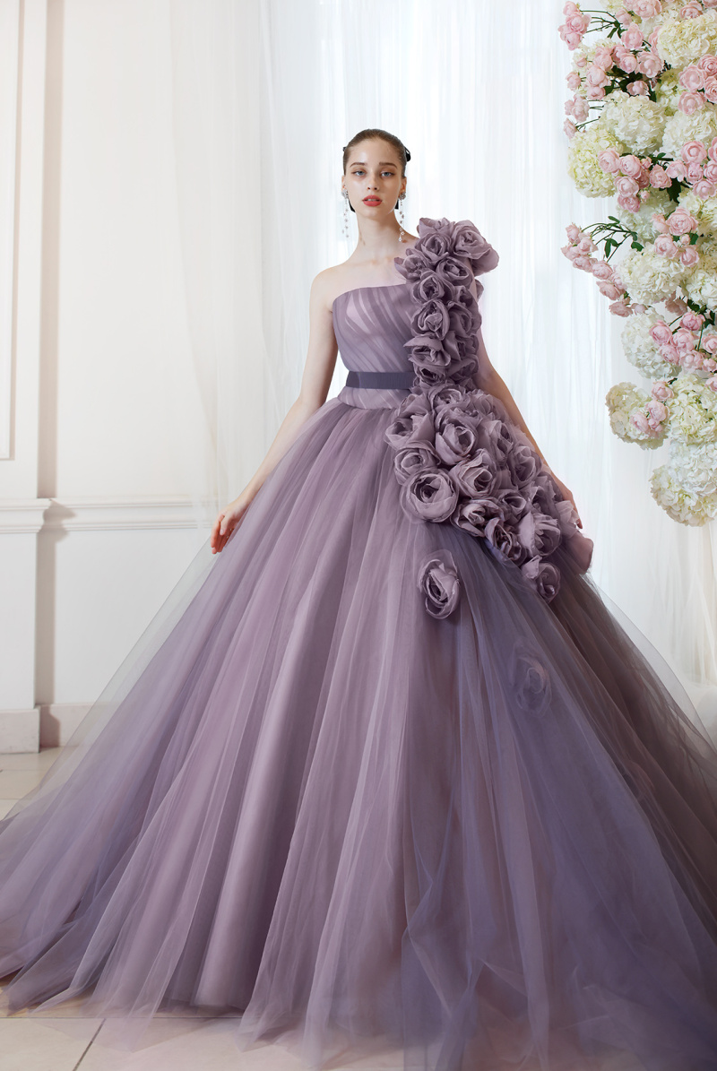 クチュールナオコ仙台店_カラードレスが豊富